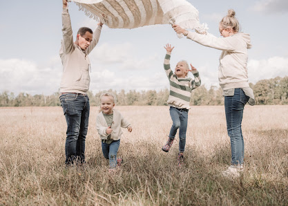 PEROMA photographie - Familienfotografie Oberhavel / Hochzeitsfotografie/ Authentische Fotografie – Bild 2