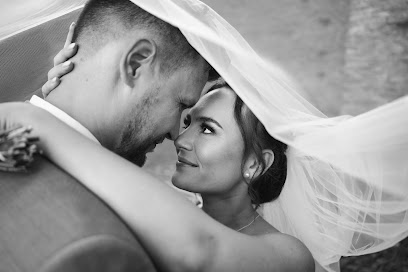Herzmoment Fotografie | Fotograf für Hochzeit, Newborn & Familien | by Chris & Lisa