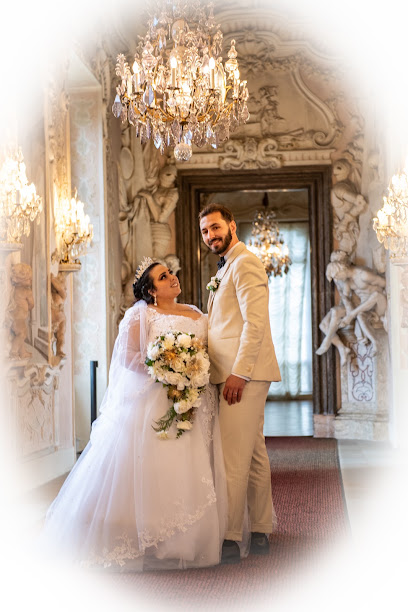 MEDIA Foto & Film... Hochzeiten, Familienfotos, Bewerbungsbilder, u.v.m.