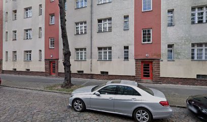 Frau Rabe fotografiert