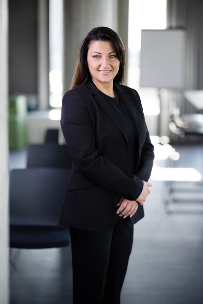 Fotostudio Heidelberg Bahnstadt | Fotograf für Bewerbungsbilder & Businessbilder | DerFotoMester