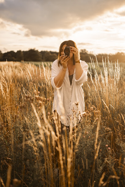 GOLDENHOUR Fotografie & Papeterie, Alina Schwertner