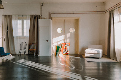 Bloom Studio