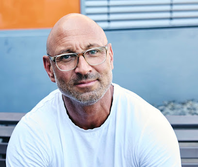 Dirk Schumacher