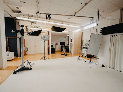 Weineck Mietstudio - FOTOSTUDIO | VIDEOSTUDIO | MIETSTUDIO in ERLANGEN