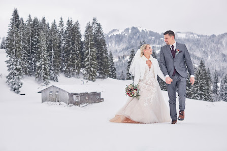 Love ahead // wedding photography by Kathrin Baumann – Bild 3