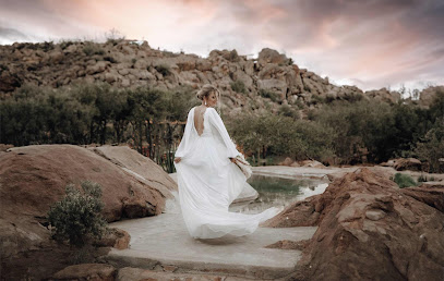 Christine Bay photo & design