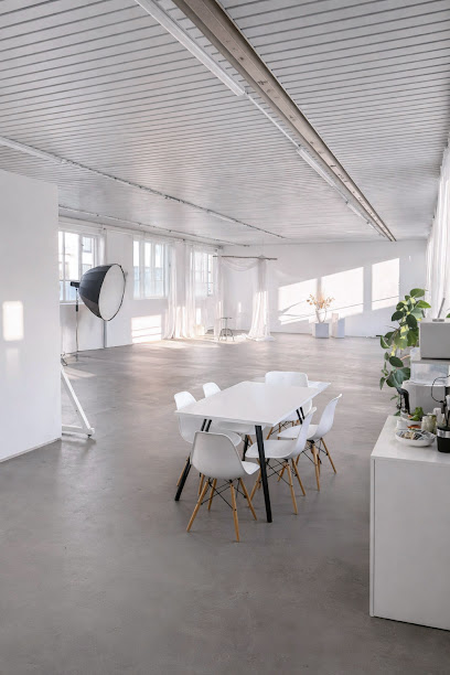 Naturalwhite Studio