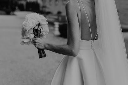 Vanessa Liora | Wedding Photographer