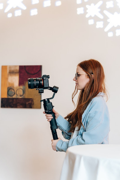 Chrisi Bosch Media